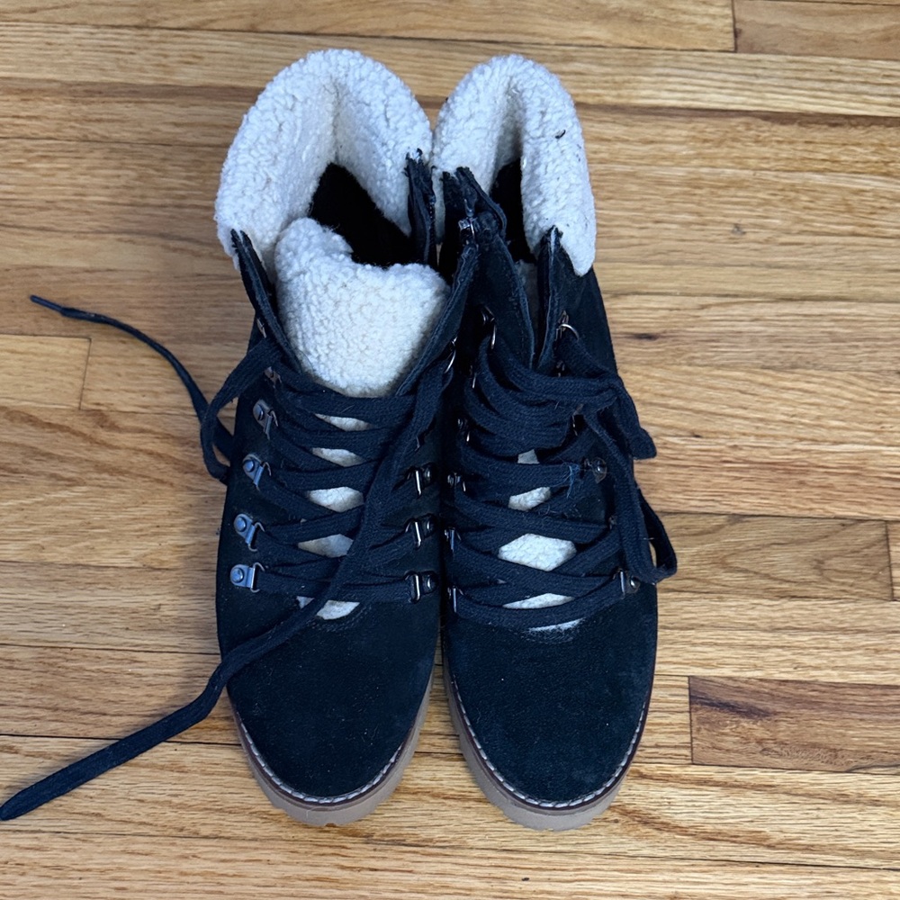 Blondo Black Suede Boots with Sturdy Soles